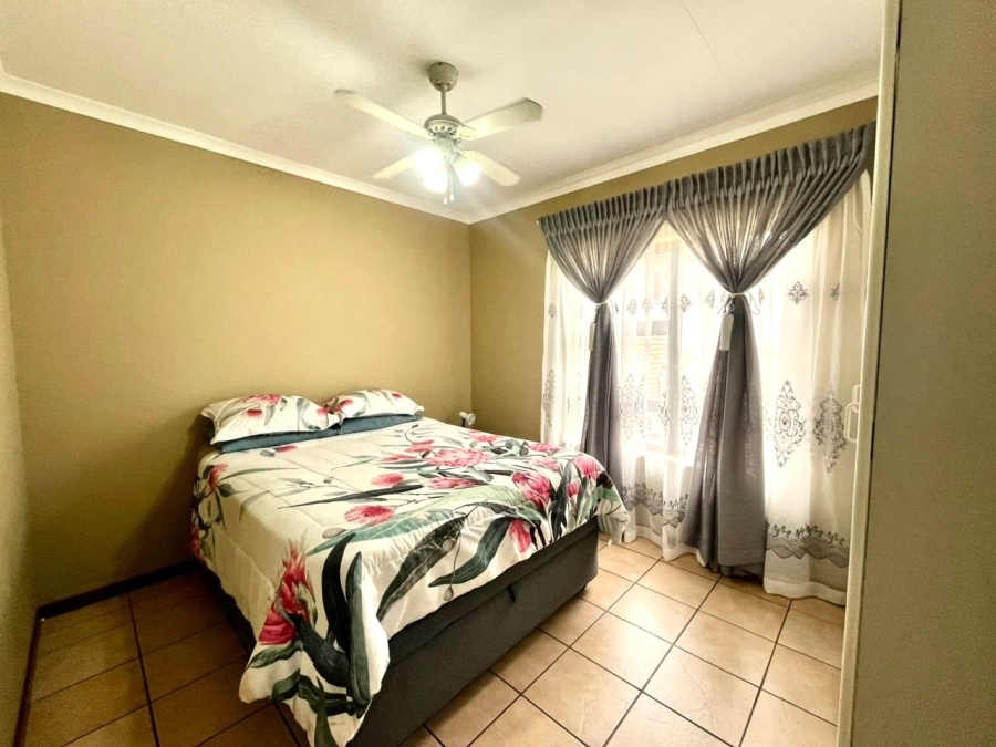 To Let 4 Bedroom Property for Rent in Cashan North West